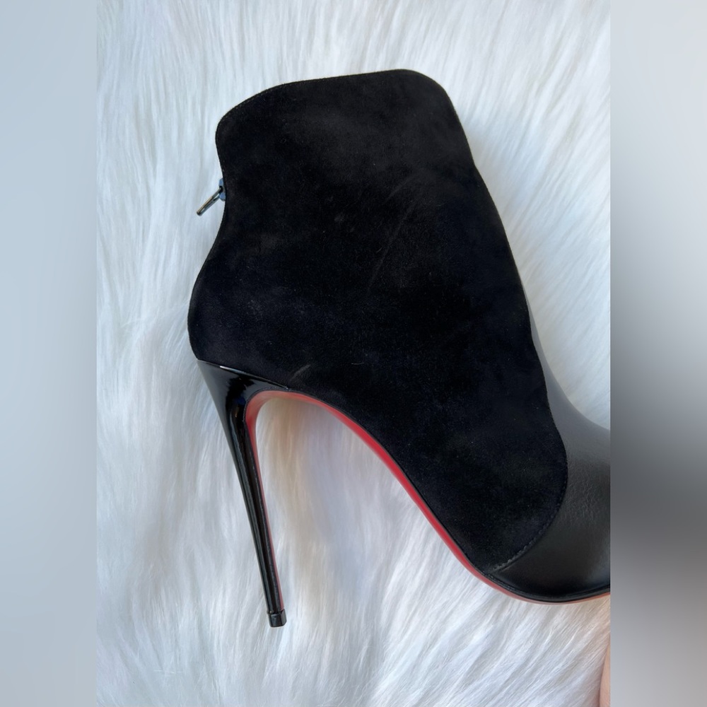 Christian Louboutin Women's Black Gaetanina Suede and Leather Bootie Size 38.5 - Picture 9 of 10